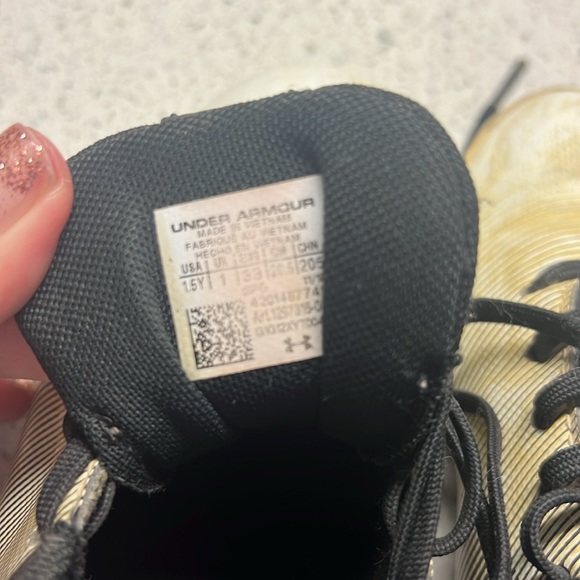 Under armor softball cleats - Picture 2 of 5